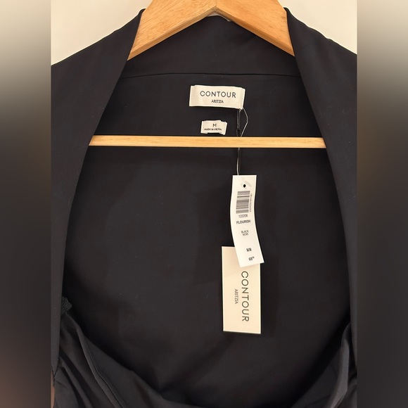 NWT Aritzia Contour Flourish Longsleeve - Picture 10 of 12